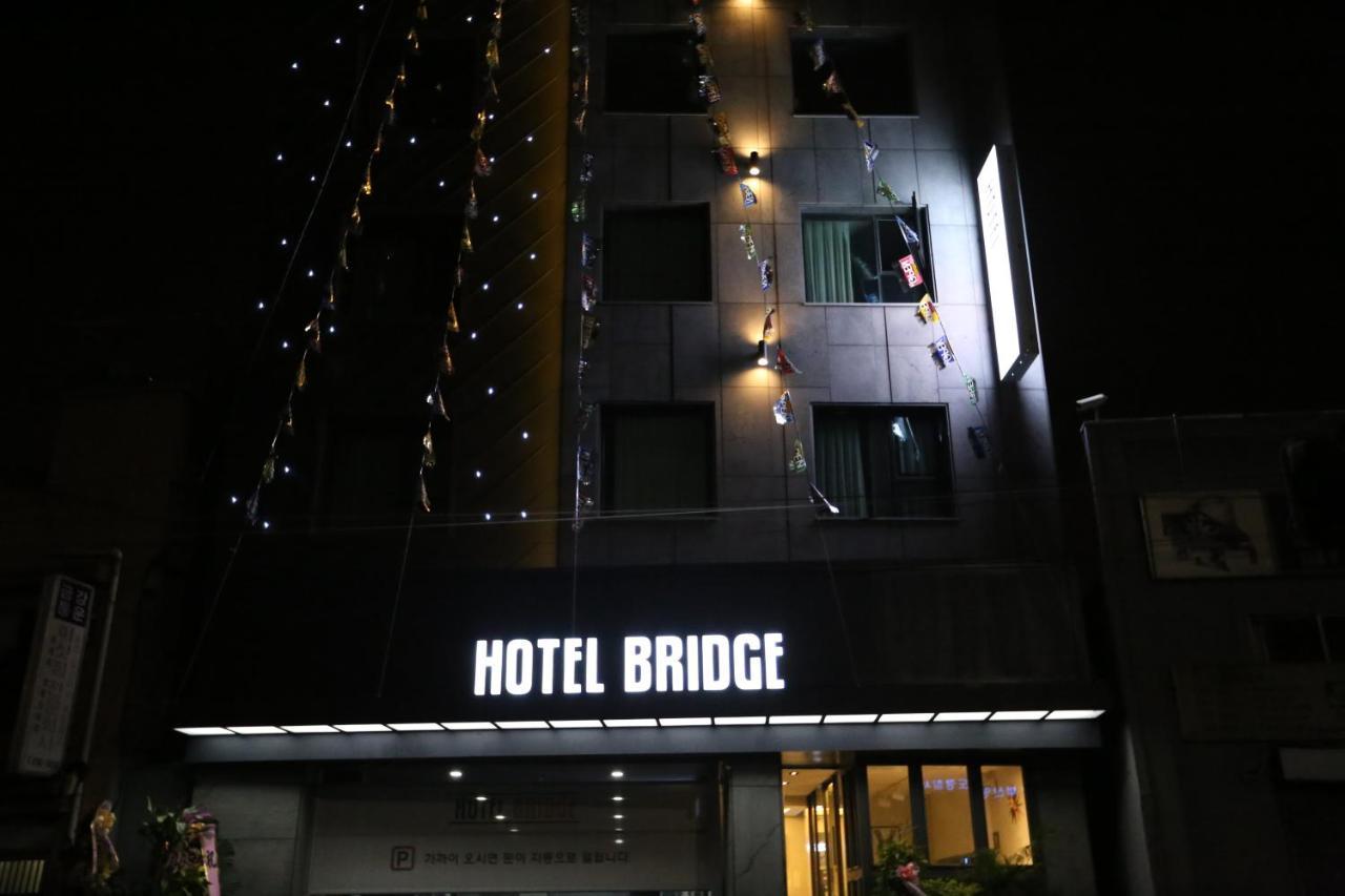 Hotel Bridge Busan Esterno foto