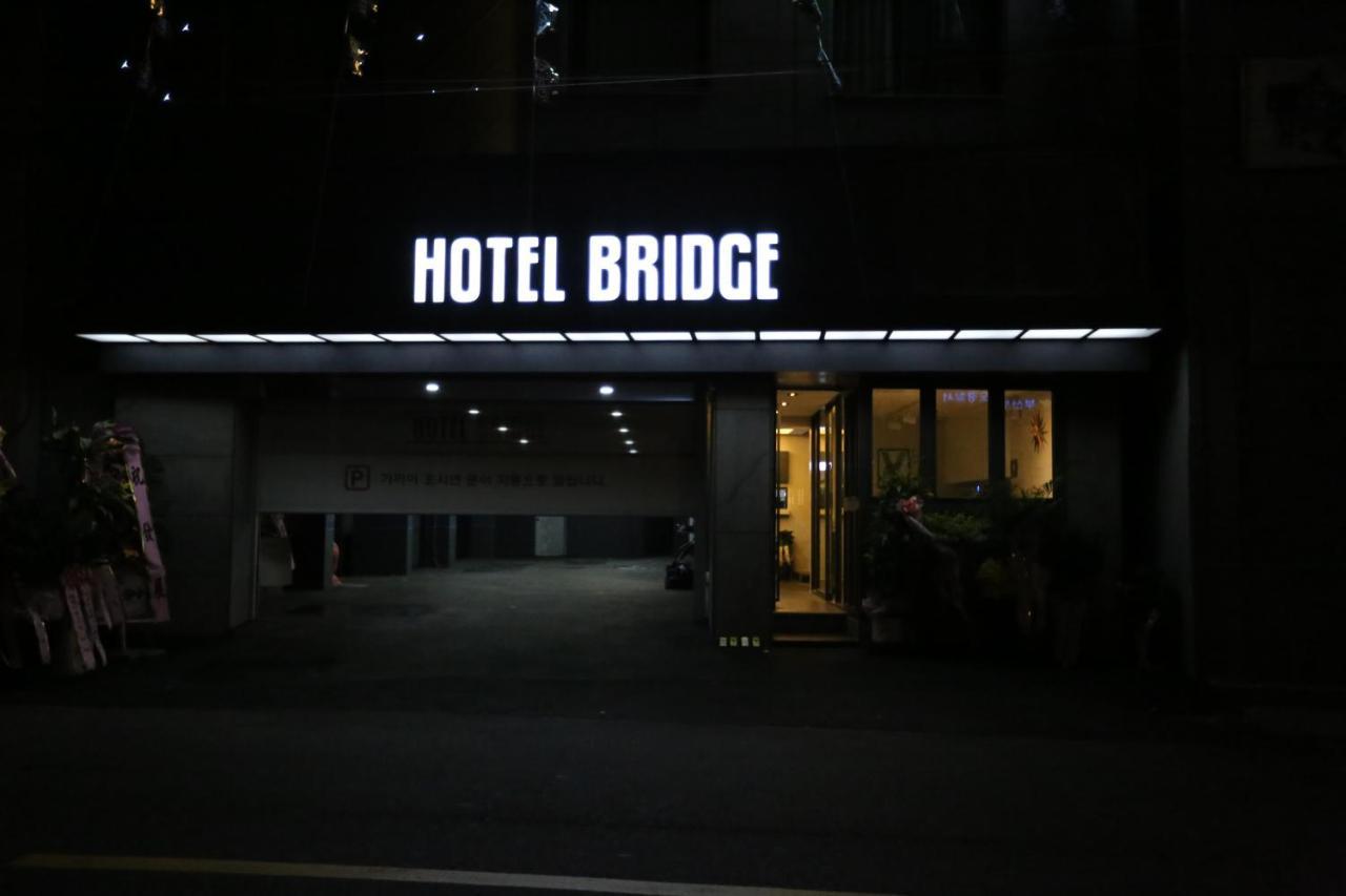 Hotel Bridge Busan Esterno foto